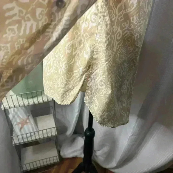 Chico’s Women’s Top Size 0 Small Long Sleeve Button Up Beige High Low Tunic - Picture 5 of 14